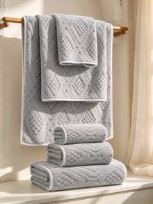 1pc/2pcs-Diamond Lattice Jacquard Towel Set, Soft Plush Coral Fleece High Absorbency Bathroom Towels With Hanging Loop, Home Bathing - Light Grey - View 1