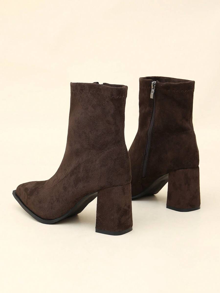 1 Pair Girl's Short Fashion Boots, Matte Faux Suede + Pointed Toe Material, 7.5CM Chunky Heel, Flat Non-Slip Sole, Inner Zipper Design, Minimalist Retro Mid-Calf Elastic Boots, Suitable For Daily Wear, Vacation, Outdoor - Coffee Brown - View 1