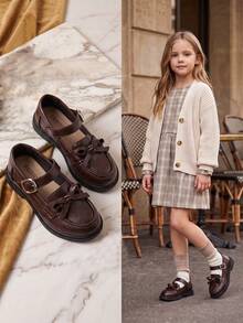 1 Pair Kids Brown Loafers & Oxford Shoes, Girls School Style Mary Jane Flats, Bow & Metal Buckle Decor Hook & Loop Design, Kids Student Shoes, Suitable For Spring & Autumn Daily Wear - Brown - View 1