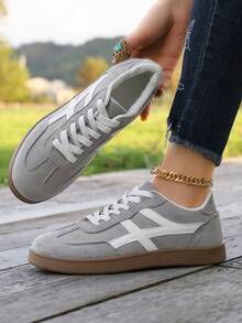 Women's Retro German Training Shoes, Color Block White Stripe Lace-Up Casual Flat Wear-Resistant Versatile Sports Sneakers - Grey - View 2