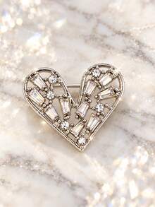 1pc Mini Heart Lapel Brooch, Gap-Proof Brooch, Exquisite Inlaid Pattern, Vintage Fashion Brooch, Unisex Clothing Accessory, Anniversary Occasion Gift - Love - View 10