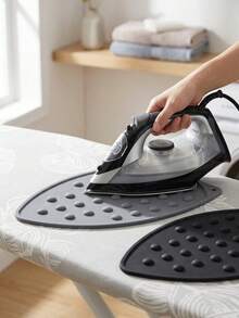 1 miếng đệm ủi bằng silicone, thiết kế hạt nổi chống trượt, thảm mặt bàn chịu nhiệt chống bỏng, có lỗ treo dễ dàng lưu trữ, có thể đỡ bàn ủi điện, phù hợp để ủi quần áo, sắp xếp giặt là tại nhà, ký túc xá, nhà thuê, tủ quần áo, dụng cụ ủi gia đình, vật dụng lưu trữ thiết yếu trong nhà, thảm chịu nhiệt để bàn, miếng đệm gia dụng đa năng - tấm lót ủi - Xem 2