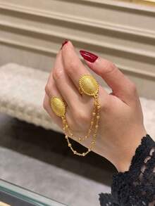 Nhẫn nữ statement mạ vàng 24K, thay thế vàng chống gỉ, mặt oval vân nổi, nối hai ngón bằng xích, trang sức nữ - 01 - Xem 4