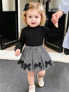 2pcs Baby Girl Cute Comfortable Stand Collar Bell Sleeve Knit Top & Houndstooth Skirt Set, Thin Spring/Autumn - Black - View 3