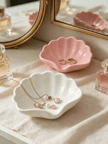 1 Piece Nordic-Style Seashell-Shaped Soap Dish, Multifunctional Cosmetic And Jewelry Storage Tray, White Desktop Decor, Bathroom Accessory, Non-Slip Soap Rack, Dressing Table Surface Storage, Minimalist Home Decor, Essential Bathroom Soap Holder - A - View 7