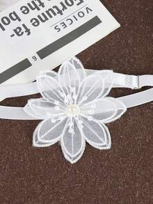 Women's White Floral Pearl Leg Garter, Ethereal Lace Flower Thigh Band, Bridal Wedding Leg Accessory, Romantic Party Cosplay Photo Prop - A - View 5
