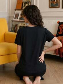Chillnights Conjunto de pijama para mujer con estampado de texto, fantasma, calabaza y telaraña de dibujos animados de Halloween, estilo joven, vibrante y divertido - Negro B - Ver 2
