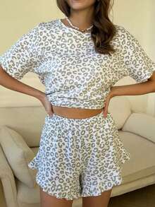 Conjunto de pijama/ropa de estar en casa de 2 piezas con top de manga corta y shorts de estampado de leopardo suelto para mujer, elegante para primavera/verano - Gris Claro - Ver 4