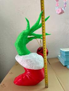 The Grinch 手工製作聖誕樹吊飾，綠色怪獸手持紅球吊墜，聖誕樹裝飾，節日裝飾，聖誕居家裝飾 - A - 查看 5