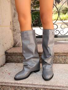 1 Pair Popular Ruched Stacked Boots, Fashionable Buckle Flat Comfortable Solid Color Western Style Casual Microfiber Leather Mid-Calf Boots, Suitable For Holiday Parties, Autumn/Winter Outfits - Grey - View 4