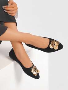 Sepatu Flat Ujung Lancip untuk Wanita, Ukuran Setengah Lebih Kecil, Dekorasi Gesper Persegi Berlian Imitasi Berkilau, Ringan dan Nyaman - Hitam - View 5