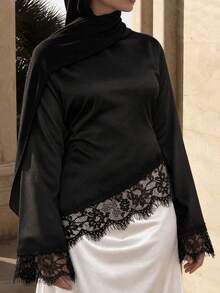 Plus Size Women's French Lace Patchwork Asymmetrical Hem Top - Black - View 3