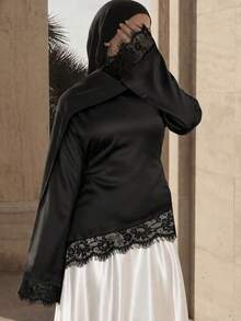 Plus Size Women's French Lace Patchwork Asymmetrical Hem Top - Black - View 5