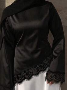 Plus Size Women's French Lace Patchwork Asymmetrical Hem Top - Black - View 2