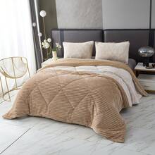 ARISE - Edredón de Borreguillo Floral Extra Cálido y Suave, Acolchado de Invierno para Cama, con Fundas de Almohada, 180 x 240 cm, 220 x 240 cm y 240 x 260 cm - Camel - Ver 2