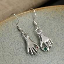 Vintage Hand-Shaped Pendant Earrings, Suitable For Bohemian Style Outfits And Festival Looks - Silver - View 4