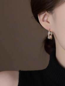 1 Pair Fashionable Elegant Geometric Twisted Faux Pearl Hoop Earrings Suitable For Women's Daily And Party Wear - Silver - View 5