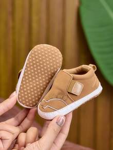 Spring/Autumn Season Cute Dinosaur Hook & Loop Infant Pre-Walker Shoes, Soft Sole, For 0-6 Months & 6-12 Months Newborns - Brown - View 4