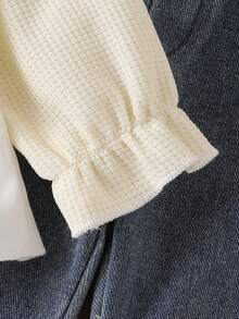 Baby Girl Cream Style Spring/Autumn 2-Piece Set, 3D Satin Bow Waffle Knit Patchwork Ruffle Hem Round Neck Ruffle Sleeve Pullover Top + Light Blue Frayed Hem Bow Denim Flared Long Pants, Low Saturation Gentle Style Baby Spring/Autumn Outfit Set - Apricot - View 5