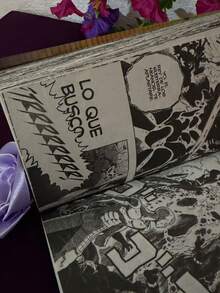 Comics & Graphic Novels - Single Book - View 2