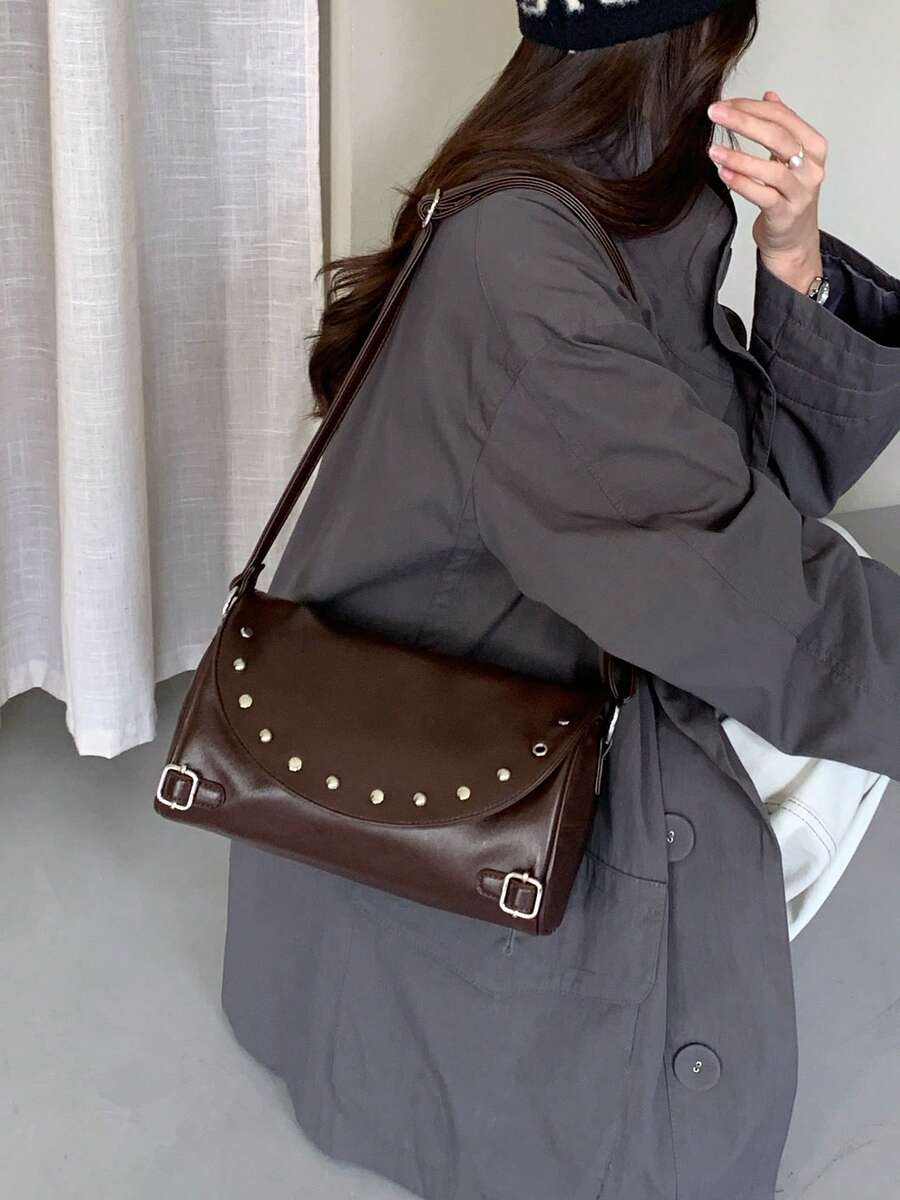 小眾女款腋下包 2026新款時尚鉚釘手提枕形包 通勤高端斜挎包 - 咖啡 - 查看 1