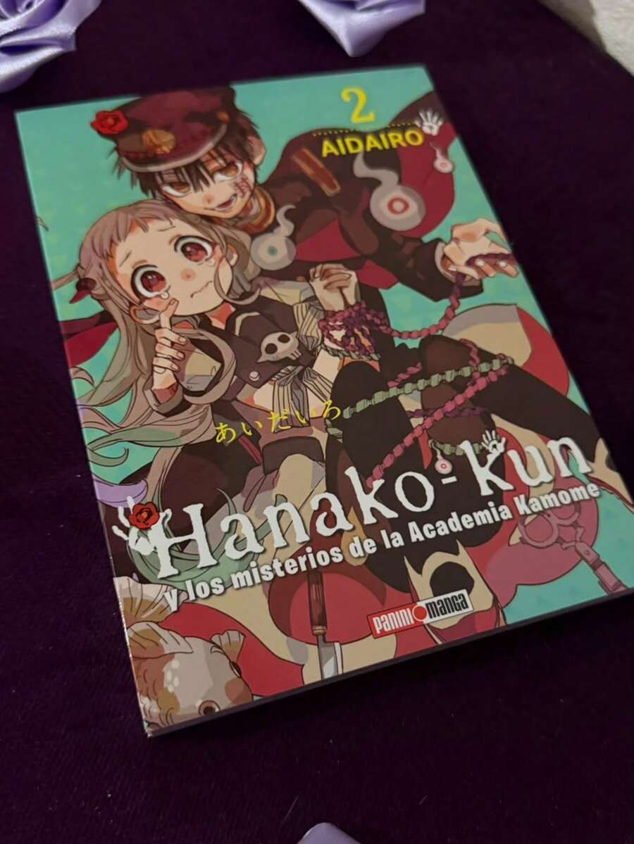 Comics & Graphic Novels - Single Book - View 1