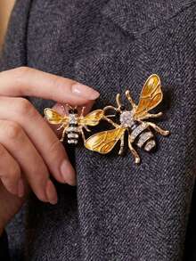 1pc Double Bee Enamel Crystal Brooch, Vintage Gold Tone Insect Design, Fully Embellished With Sparkling Rhinestones, Exquisite 3D Bee Pin, Women's Luxury Fashion Jewelry, Suitable For Decorating Suit Lapels, Scarves, Coat Collars, Also A Unique Gift For Bee Lovers - Multicolor - View 2