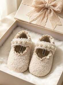 1 Pair Girls' Sweet Style Lamb Wool Lace Trim Princess Shoes With Pearl Hook & Loop Design, Soft Sole, Non-Slip, Fleece Lined, Warm, Round Toe, Suitable For Banquet, Party, Matching With Dress - Beige - View 3