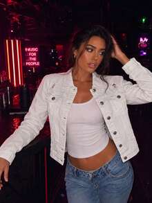 Women's Fashion White Denim Jacket With Collar, Long Sleeve Button Front, Cropped Design, Autumn Essential - White - View 5