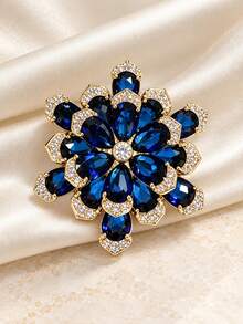 1pc Blue Multi-Layer Flower Brooch, Vintage Elegant Rhinestone Lapel Pin, Gold Tone Women's Brooch, Suit Coat Sweater Scarf Decorative Pin, Suitable For Daily Commute, Wedding Banquet And Holiday Gift - Multicolor - View 4