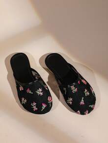 Women's Mesh Embroidered Mule Slippers, Round Toe Breathable Flat Slip-On Backless Slides, Casual & Party Shoes - Black - View 5