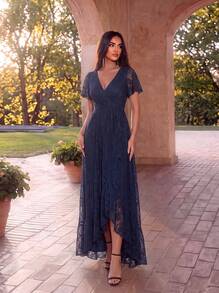 Gaun Bridesmaid Chiffon Elegan Berkerah V dengan Renda, Lipatan di Bagian Dada, dan Hiasan Rumbai di Bagian Bawah, Cocok untuk Tamu Pernikahan di Musim Semi. - Navy Blue - View 1