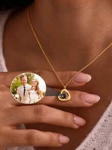 Kalung Proyeksi Foto Kustom dengan Liontin Hati yang Dipersonalisasi, Perhiasan Hadiah untuk Kekasih, Keluarga, dan Teman di Hari Raya, Pernikahan, atau Ulang Tahun. - Aneka Warna - Gaya 9 - View 3