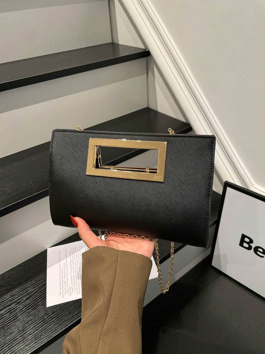 A Fashionable, Stylish, Retro, Elegant And Exquisite, Yet Versatile Women's Chain Crossbody Bag For 2026.