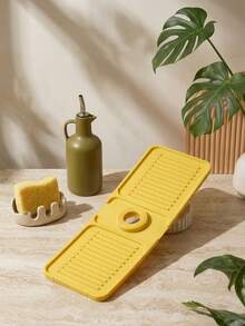 1pc Silicone Sink Drain Mat, Cuttable Design With Built-In Drainage Outlet, Wavy Water-Guiding Texture, Fits Kitchen Countertop, Absorbs Dishwashing Water Spills, Place Around Sink, Kitchen Countertop Organizer, Countertop Drain Mat, Kitchen Storage Mat, Countertop Water Control Mat, Kitchen Countertop Protection Accessory - Multicolor - View 3