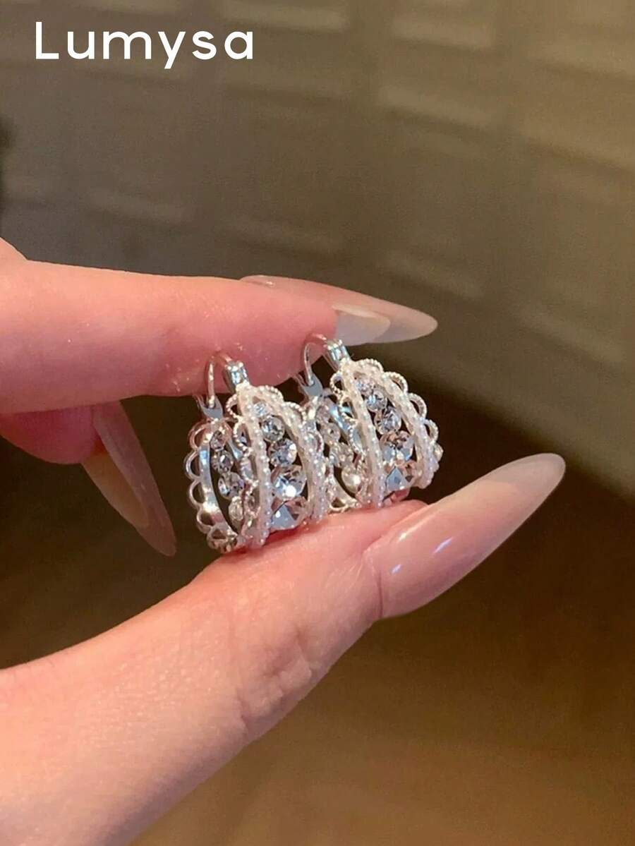1 Pair Casual Elegant Glass Rhinestone Lace Trim Ear Clips Suitable For Women's Daily Commute Wear - Silver - View 1
