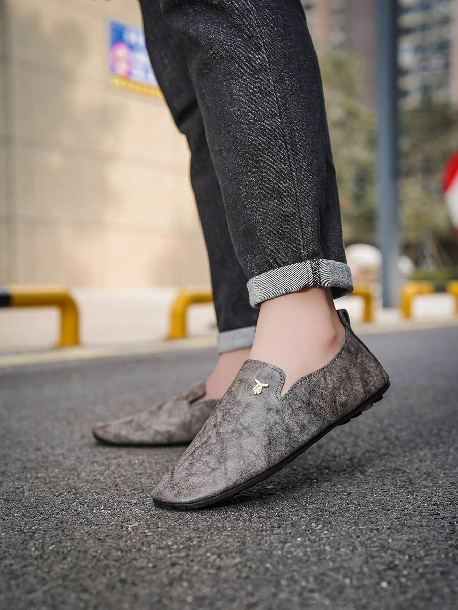Men's Retro Slip-On Loafers, Gold Decor Soft Sole Flat Casual Shoes - Grey - View 1