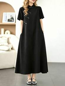 Gaun Panjang Cheongsam Gaya Cina untuk Wanita, Lengan Pendek, Kancing Katak, Kerah Tegak, Potongan Longgar, Gaun Panjang dengan Kantong - Hitam - View 2