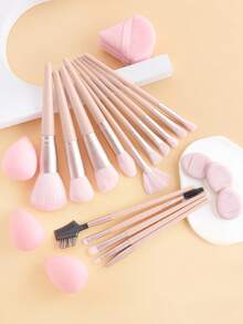 Set 15 Kuas Makeup dengan 9 Puff Bedak & Spons Makeup, Bulu Lembut dengan Pengambilan Bedak Alami, Untuk Pemula Riasan Ringan Sehari-hari, dan Kombinasi Riasan Wajah Lengkap untuk Kencan. - MultiWarna - View 8