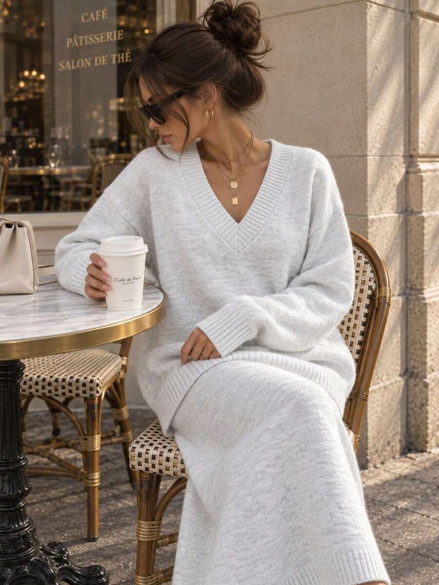 مجموعة كنزة وتنورة بأكمام طويلة للنساء - لون مشمشي - مشاهدة 1