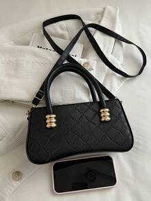 Tas Tangan Edisi Terbatas Motif Bunga Berlian Warna Solid ini Dilengkapi Tali Bahu yang Dapat Diatur dan Dilepas, Menggabungkan Desain Perangkat Keras yang Modis. Cocok untuk Perjalanan Sehari-hari, dengan Sentuhan Desain yang Kuat, dan Juga Sempurna untuk Bepergian dan Berbelanja. - Hitam - View 6