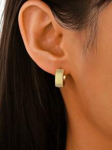 1 Pair Of Texture Earrings With Dense Beads On The Surface, The Upper Ear Is Very Weighty, Suitable For Ladies To Wear Everyday. - Yellow Gold - View 3