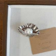 1pc French Vintage Niche Design 3D Metal Shell Faux Pearl Brooch, Luxury High-End Exquisite Coat Jacket Pin, - Shell - View 6