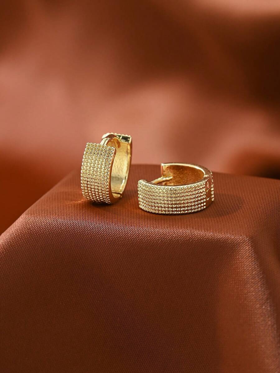 1 Pair Of Texture Earrings With Dense Beads On The Surface, The Upper Ear Is Very Weighty, Suitable For Ladies To Wear Everyday. - Yellow Gold - View 1
