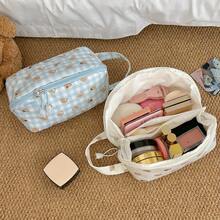 1PcCute Teddy Bear Printed Large Capacity Makeup Storage Bag, Girls' Portable Handheld Toiletry Bag, Multi-Layer Partitioned Travel Skincare Storage Bag - Multicolor - View 7