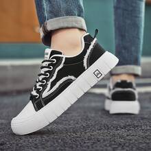 Men's Raw Edge Canvas Thick Sole Skateboard Shoes, Colorblock Lace-Up Thick Sole Street Style Casual Sneakers - Black - View 4