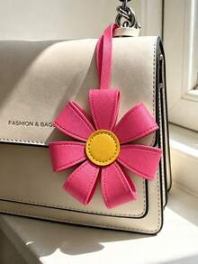 Daisy Pendant, Fresh Floral Decoration, Fashionable And Exquisite, Cute Personalized Backpack Charm, Shoulder Bag Accessory, Handbag Charm, Luggage Decoration, Holiday Gift, Car Accessory/Nutcracker/Clown Accessory - Multicolor - View 1