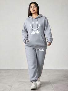 Women's Plus Size 2 Pieces Set, Smiling Face Print Sports Outfit, Drawstring Hoodie + Sweatpants Casual Loungewear, Home Wear Set, Suitable For Home Wear, Outdoor Sports And Winter Wear - Light Grey - View 4