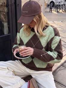 Plus Size Women Argyle Color Block Jacquard Crew Neck Knit Sweater, Fall Winter Long Sleeve Loose Slimming Pullover, Casual Commute Shopping Outfit - Multicolor - View 4