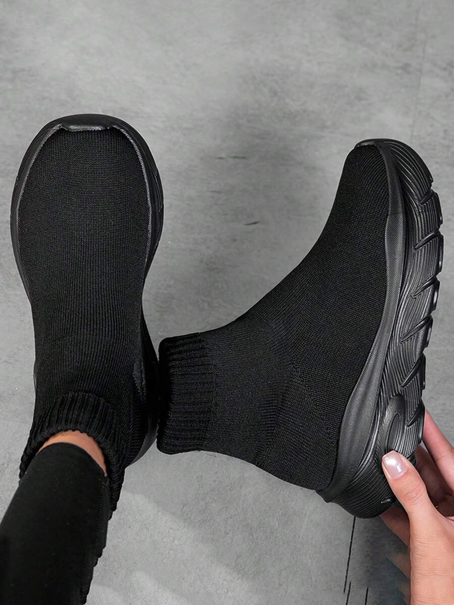 1 Pair Solid Color EVA (Ethylene-Vinyl Acetate Copolymer) Ribbed Knit Casual Sports Women's Shoes, Mid-Top, Suitable For Home Wear In All Seasons - Black - View 1